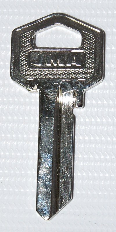 LLAVE SERRETA NORMAL ()