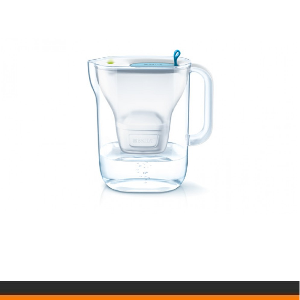 Jarras, botellas tratamiento del agua cocina